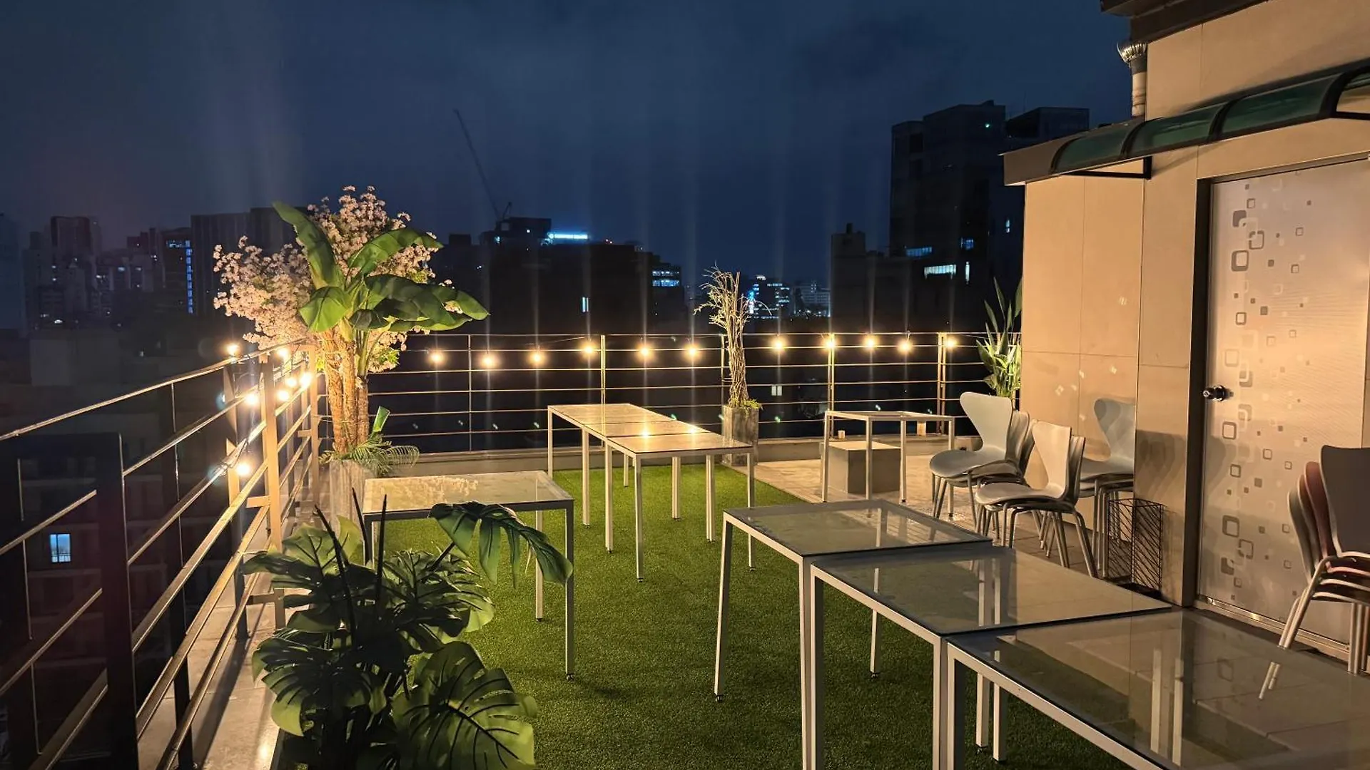 Appartement 201, Atelier Seongsu Riverside Loft Cherry Blossom Road Han River Airport Bus Séoul Corée du Sud