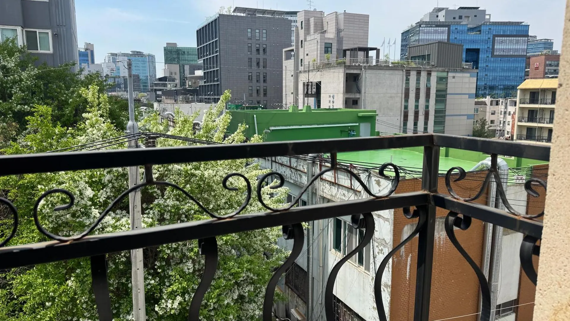 201, Atelier Seongsu Riverside Loft Cherry Blossom Road Han River Airport Bus Séoul Appartement