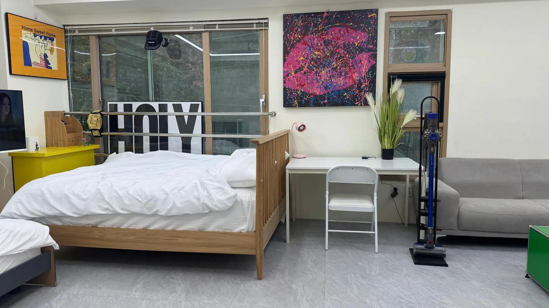 201, Atelier Seongsu Riverside Loft Cherry Blossom Road Han River Airport Bus Séoul